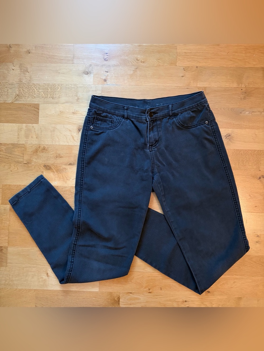 New York & Company Women's Dark Gray/ Black Skinny Jeans, Size 6